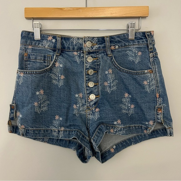 Anthropologie Pilcro Ultra High-Rise Button Fly Floral Printed Denim Shorts - Picture 3 of 7